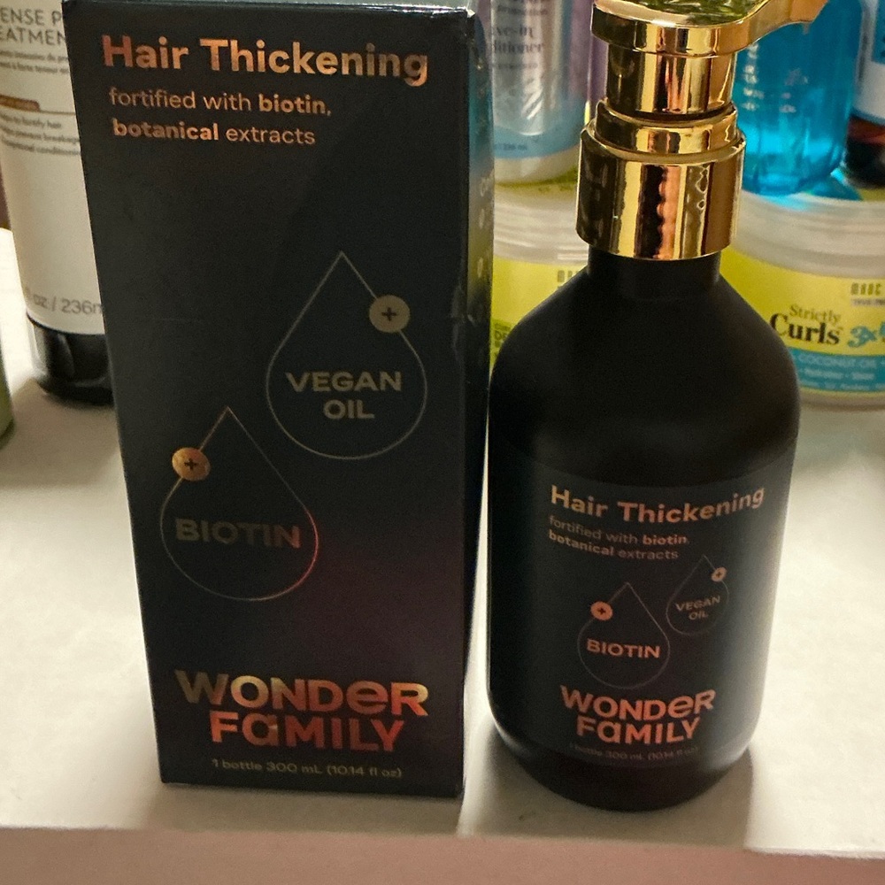 Wonder Family Hair Thickening Serum - Black & Gold Bottle